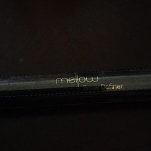 Mellow brow definer